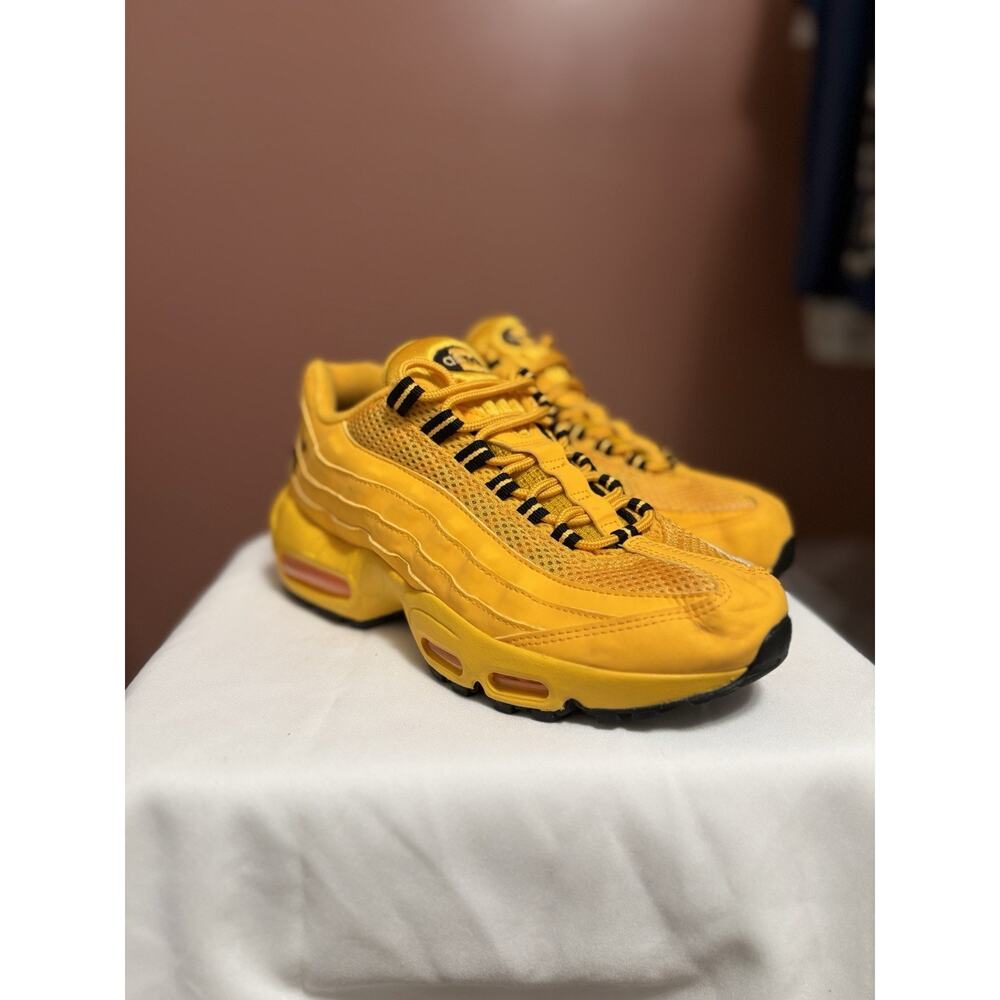 Air Max 95 NYC Taxi Size 6.5Y